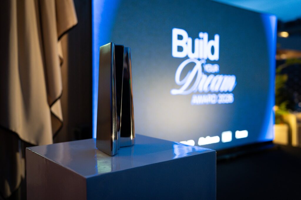 Honeymoon gewinnt die erste Ausgabe des «Build Your Dream Award», organisiert von BYD und Mediawan