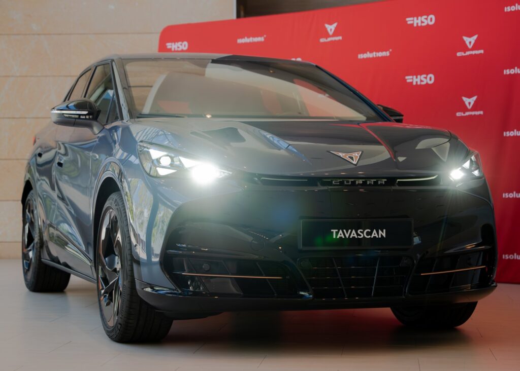 CUPRA Tavascan am HSO Connect – CUPRA Schweiz ist Challenge-Partner des grössten Bildungshackathons Europas.